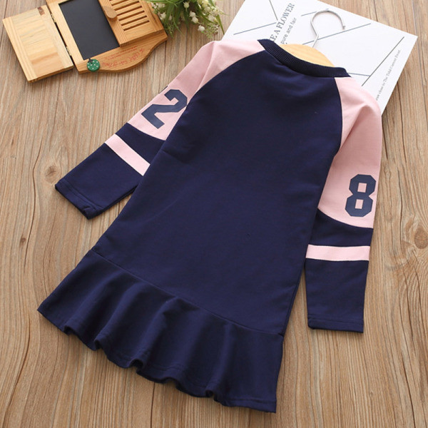 Καθημερινό παιδικό φόρεμα με σχέδιο με μακρύ μανίκι και εφαρμογές