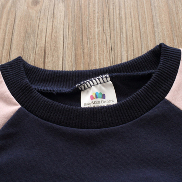 Καθημερινό παιδικό φόρεμα με σχέδιο με μακρύ μανίκι και εφαρμογές