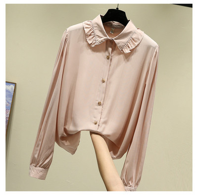 Naiste nööpide ja klassikalise kraega särk