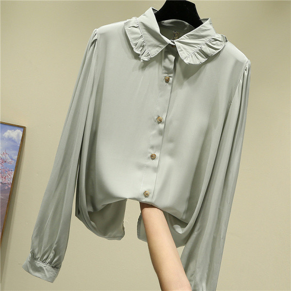 Naiste nööpide ja klassikalise kraega särk