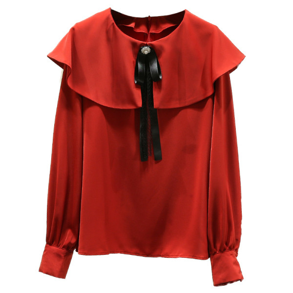 Naiste stiilne ovaalse dekoltee ja pikkade varrukatega särk