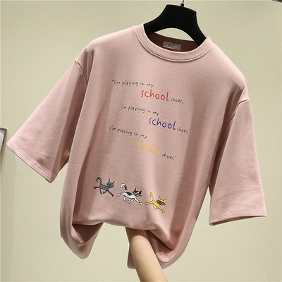 Lai naiste t-särk tikandite ja aplikatsioonidega