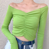 Testreszabott női blúz ejtett ujjakkal, elöl ráncolt