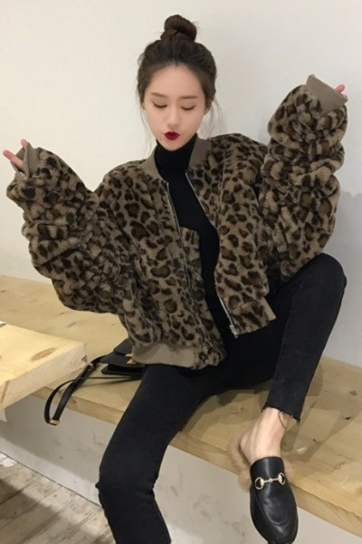 Lai lukuga ja leopardimustriga naiste jope