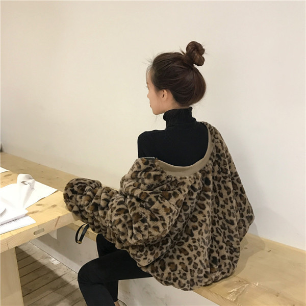 Lai lukuga ja leopardimustriga naiste jope