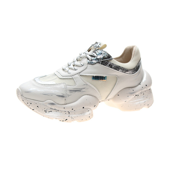 Uued moodsad krobelise talla ja paeltega naiste tossud