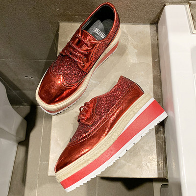 Särava efektiga ja paeltega naiste vabaaja platvormkingad