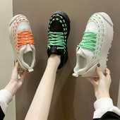 Alkalmi női tornacipő fűzővel és magas talppal