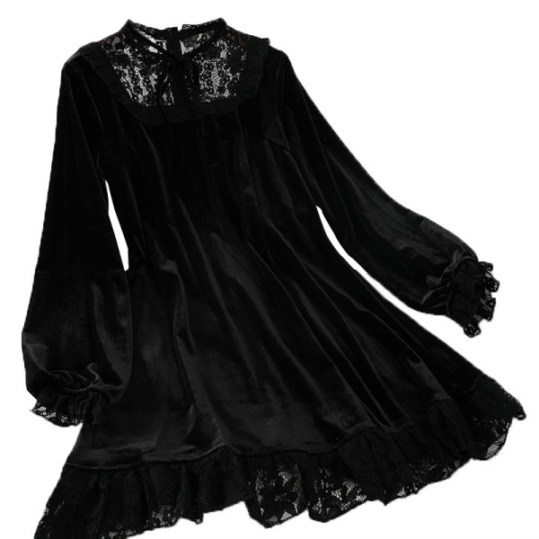 Stílusos női ruha szabású bársony modell hosszú ujjal és csipkével