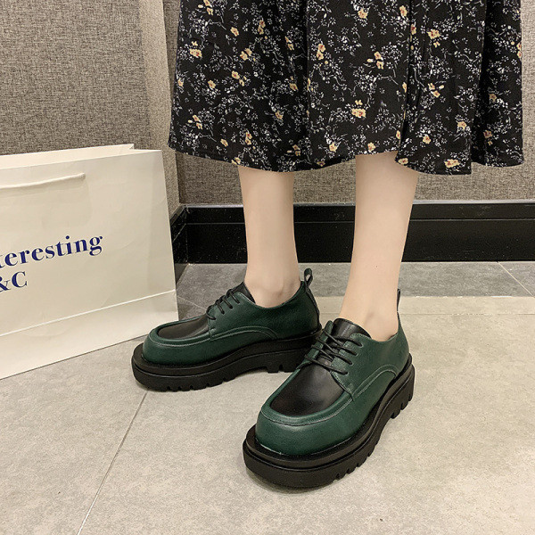 Női alkalmi cipő műbőrből fűzős, durva talpú