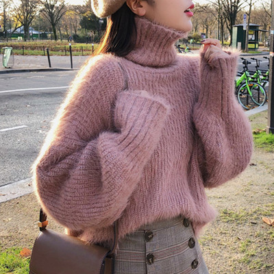 Γυναικείο χνουδοτό μοντέρνο πουλόβερ με ψηλό γιακά