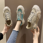 Új tavaszi, fűzős női tornacipő modell