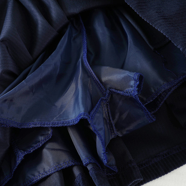 Stílusos női kordbársony szett gombokkal és gyöngyökkel