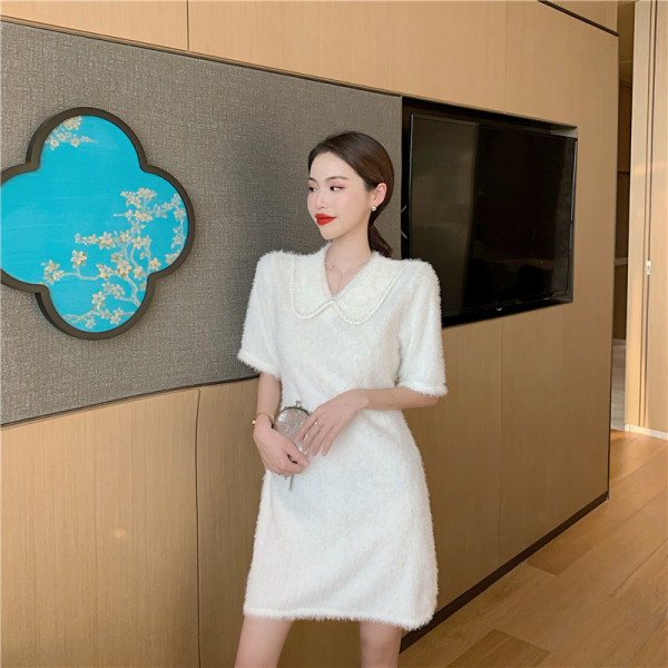 Naiste sulekleit krae ja kivikestega