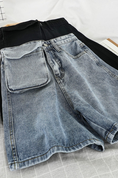 Jelenlegi rövidnadrág széles modell magas derékkal és nagy zsebbel