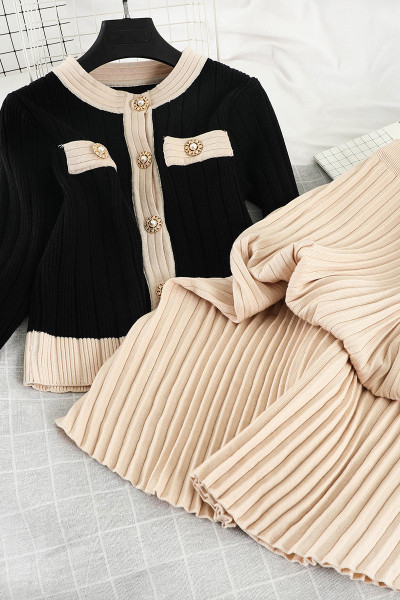 Naprakész női kötött kardigán szett és redős szoknya magas derékkal