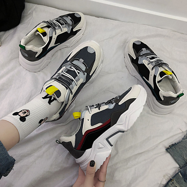 Uus mudel ökoseemisnahast naiste tossud paelte ja lameda tallaga