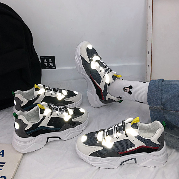 Uus mudel ökoseemisnahast naiste tossud paelte ja lameda tallaga