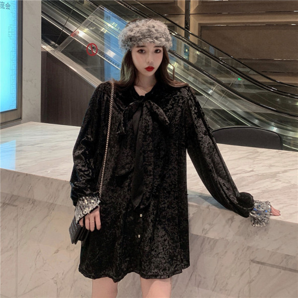 Vintage bársony női ruha gallérral, szalaggal és flitterekkel