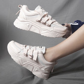 Eko bőrből és textilből készült rugós tornacipők új modellje