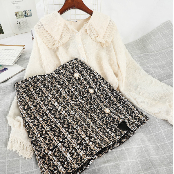 Stílusos női szett két részből - ing és szoknya gombokkal