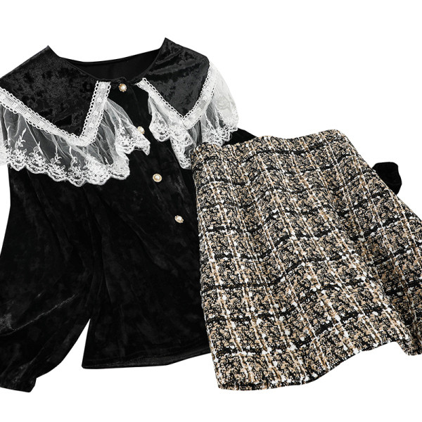 Stílusos női szett, amely tartalmaz egy csipkés bársonyinget és egy magas derékú kötött szoknyát