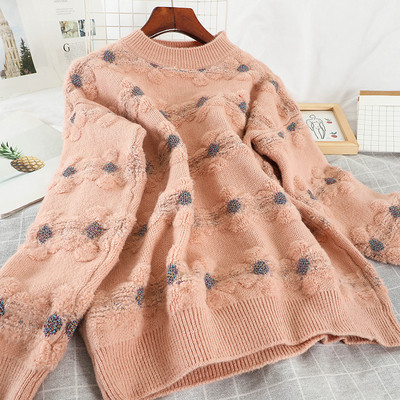 Moodne naiste kampsun ovaalse kaelusega, pikkade varrukatega ja lillemotiividega