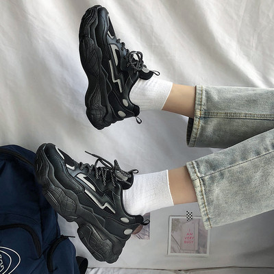 Eco-nahast ja tekstiilist krobelise tallaga vabaaja tossude uus mudel