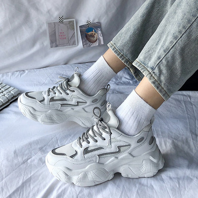 Eco-nahast ja tekstiilist krobelise tallaga vabaaja tossude uus mudel