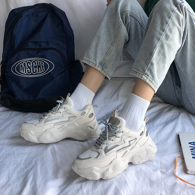 Eco-nahast ja tekstiilist krobelise tallaga vabaaja tossude uus mudel