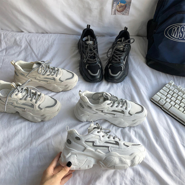 Eco-nahast ja tekstiilist krobelise tallaga vabaaja tossude uus mudel