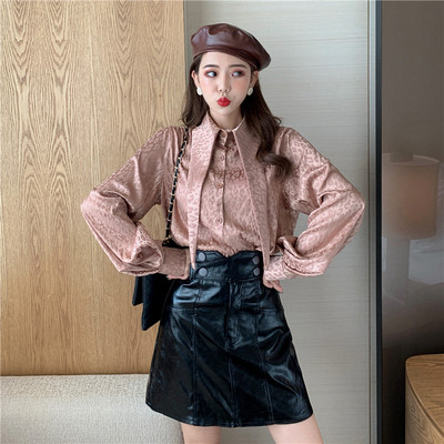 Satiinist naiste särk leopardimustri ja paelaga