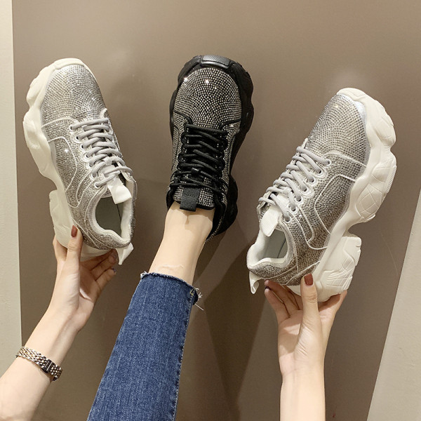 ÚJ Modell női tornacipő kövekkel és nyakkendőkkel