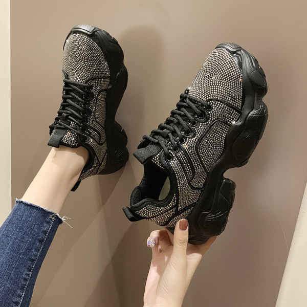 ÚJ Modell női tornacipő kövekkel és nyakkendőkkel