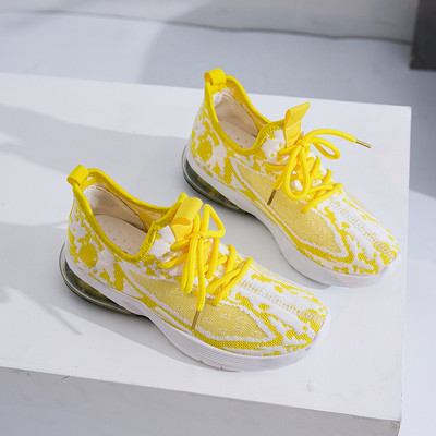 UUS Praegused naiste hingavad tossud paelte ja lameda tallaga