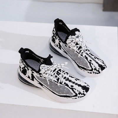 UUS Praegused naiste hingavad tossud paelte ja lameda tallaga