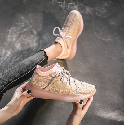 Naiste kõrge tallaga tossud - soki tüüpi