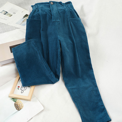 Aktuális női farmer, magas derékkal és oldalzsebekkel