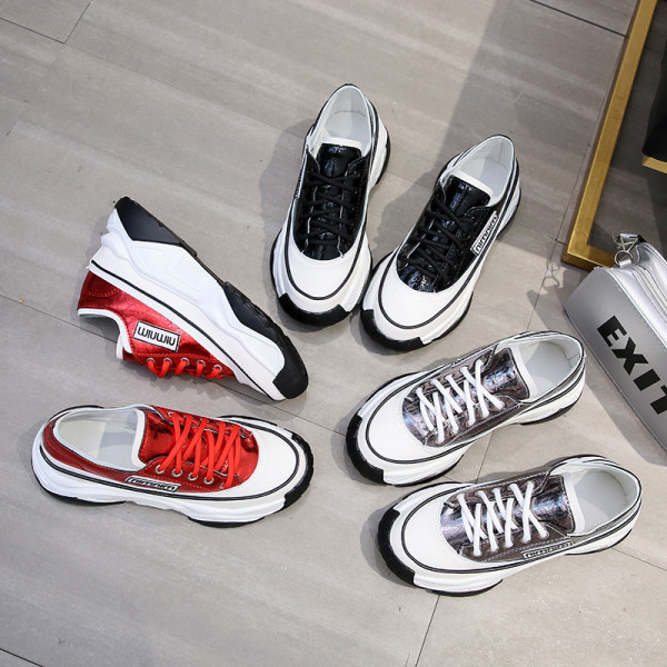 Uus mudel paelte ja kõrge tallaga naiste tossud