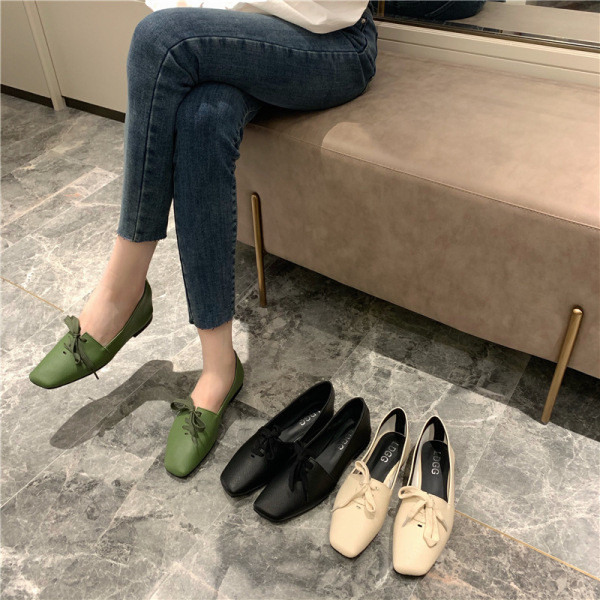 Naiste vabaaja mokassiinid kunstnahast lipsudega