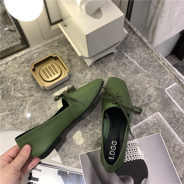 Naiste vabaaja mokassiinid kunstnahast lipsudega