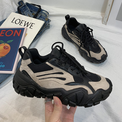 Új modell női velúr tornacipők durva talppal és fűzővel