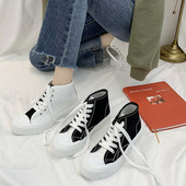 Naiste vabaaja tossud lameda talla ja paeltega