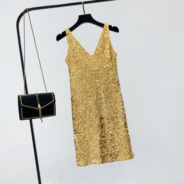 Stiilne naiste kleit spitsikaelusega ja litritega