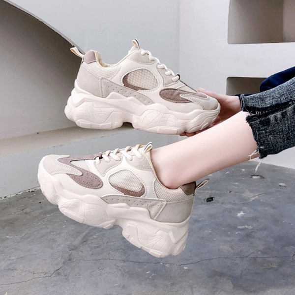 Öko-seemisnahast ja tekstiilist valmistatud kareda tallaga moodsad naiste tossud