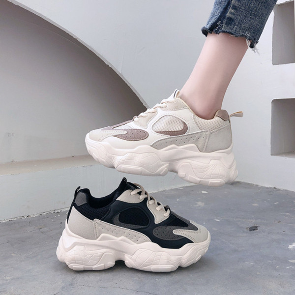 Öko-seemisnahast ja tekstiilist valmistatud kareda tallaga moodsad naiste tossud