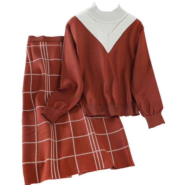 Vékony kötés női szett pulóverrel és szoknyával