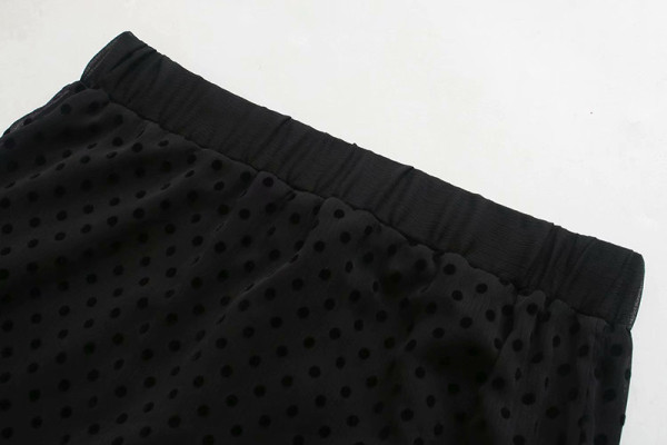 Hosszú női szoknya szabású tüll modell