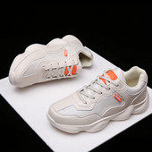 Meeste vabaaja tossud paelte ja kareda tallaga