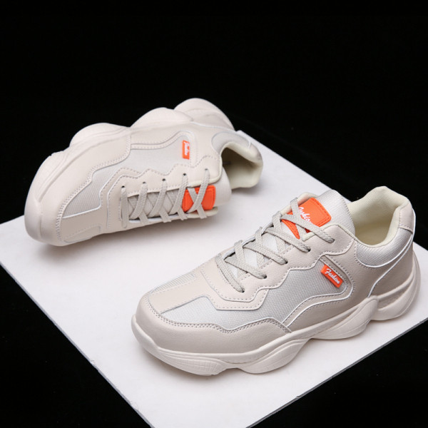 Meeste vabaaja tossud paelte ja kareda tallaga